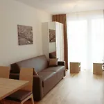 Schweitzer Center Apartmán Štýrský Hradec