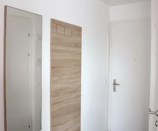 Schweitzer Center Apartman