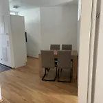 Schweitzer Center 그라츠