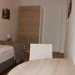 Schweitzer Center Апартаменти Грац