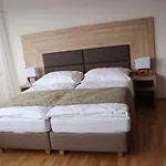 Schweitzer Center 格拉茨
