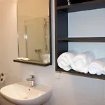 아파트 Schweitzer Center