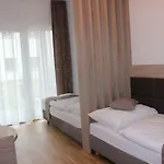 Schweitzer Center 아파트 *