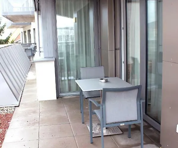 Schweitzer Center * グラーツ